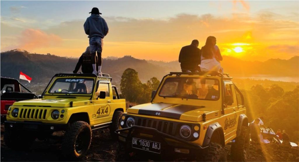 Sunrise Jeep Tour