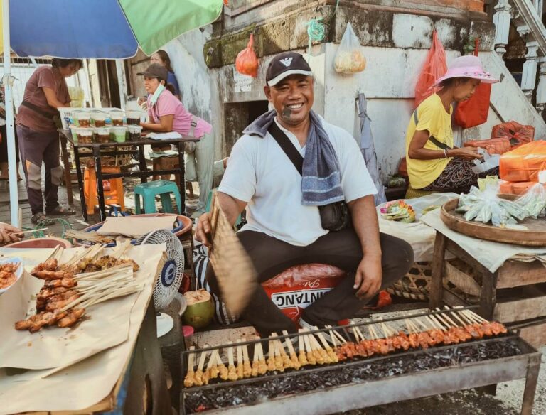 Gianyar Traditional Market, Bali Nighttime Culinary Heaven