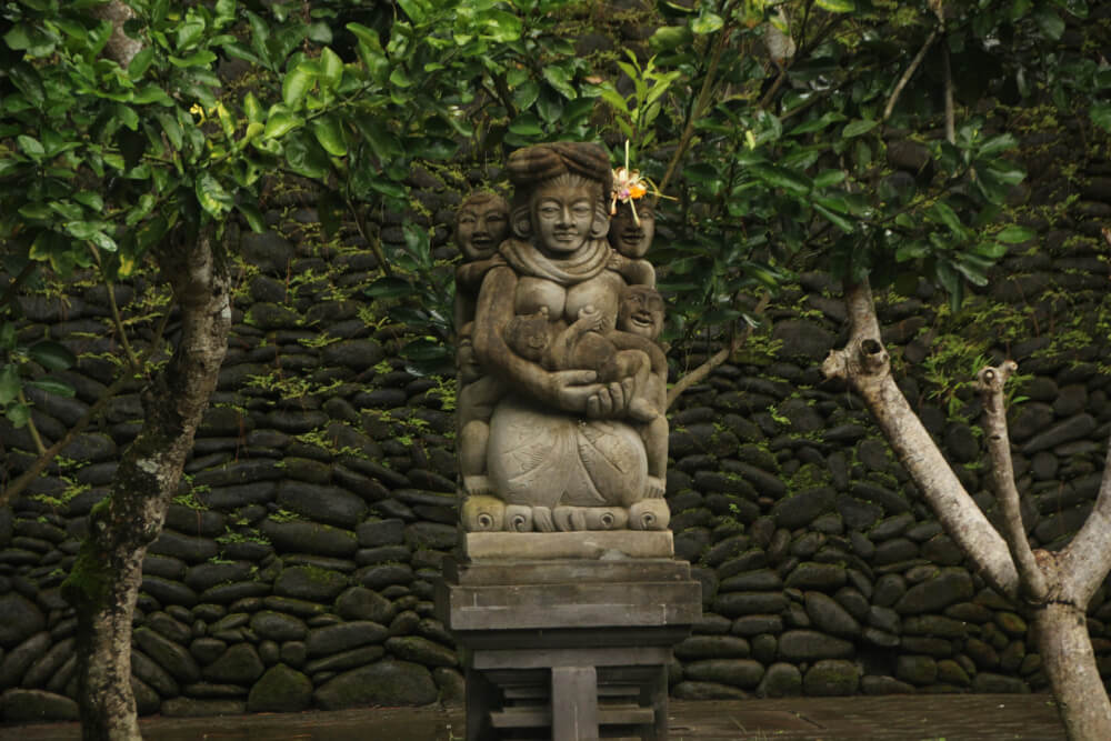 Must Understand Etiquette and Rules When Visiting Tanah Lot Temple