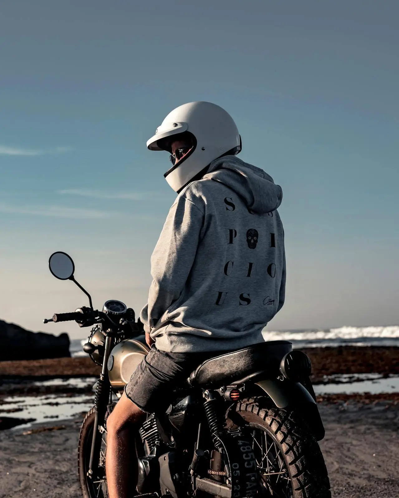 Beyond Limits: Thrilling Motorbike Rides Through Nusa Penida’s Treacherous Paths
