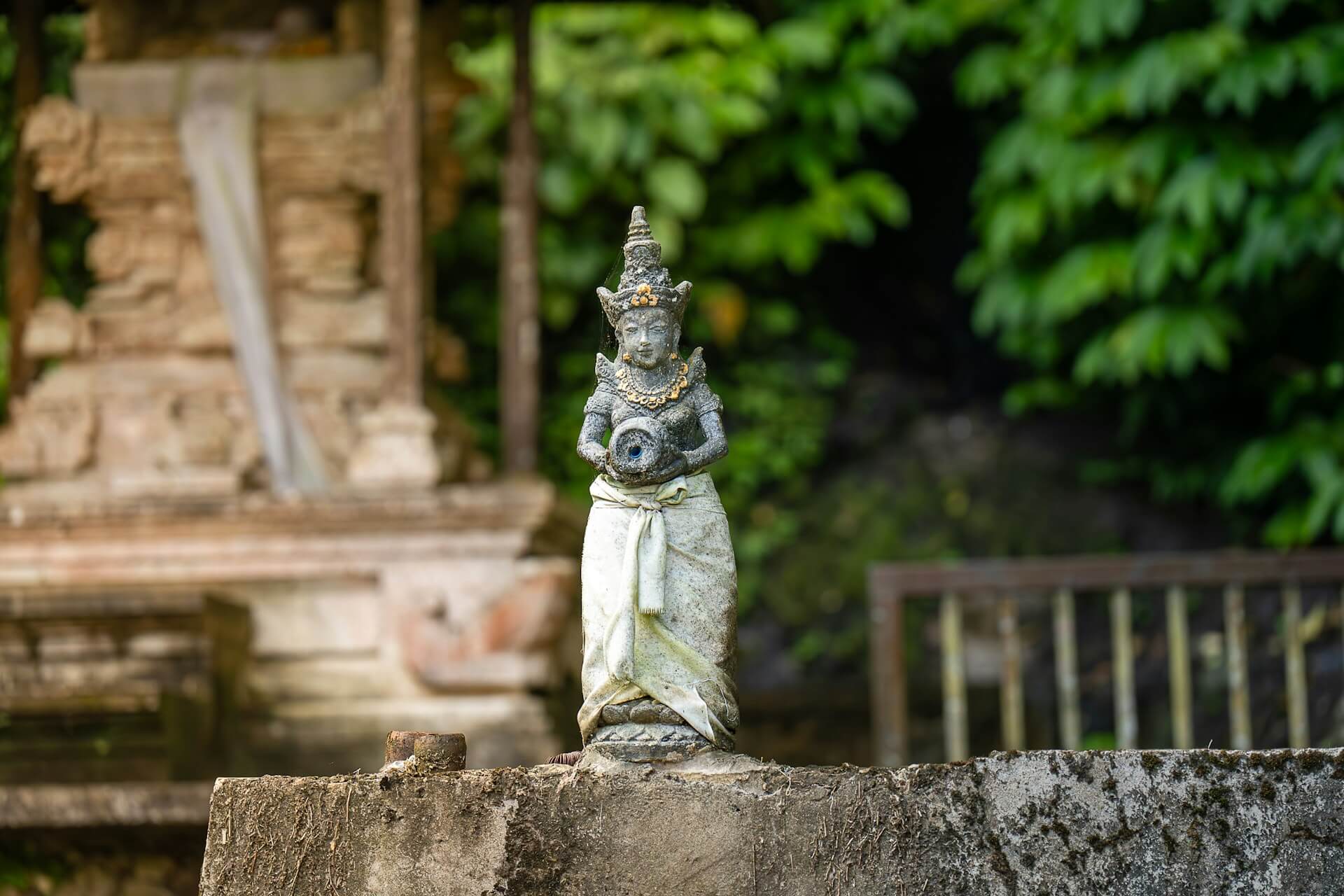 The Sacred Rituals of Tanah Lot Where Ordinary Travelers Do Not See