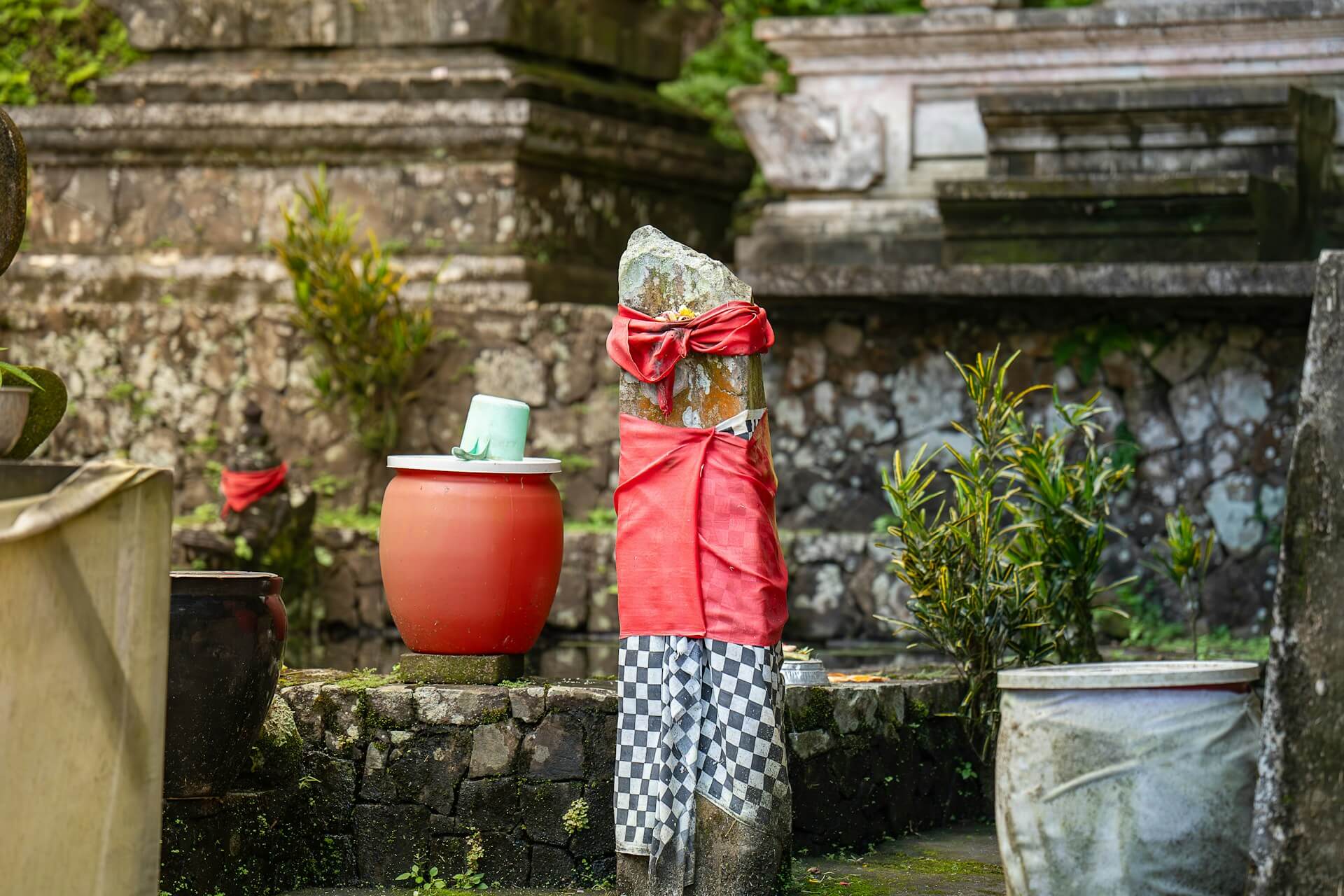 The Sacred Rituals of Tanah Lot Where Ordinary Travelers Do Not See